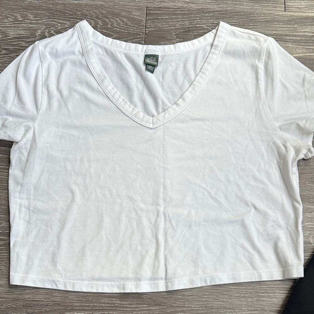 Wild Fable Classic White V-Neck Crop Top